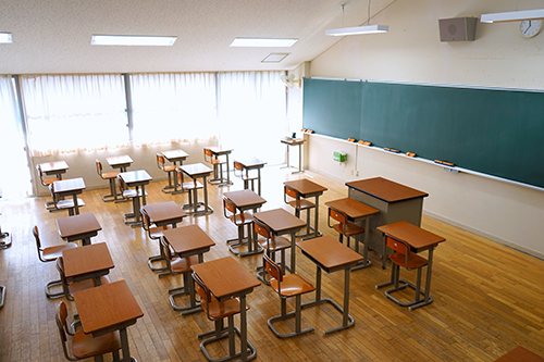 想要去英国上口译的研究生，选择曼彻斯特大学还是利兹大学呢？