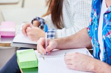 雅思大作文社会类话题范文分享：贫困学生上大学困难