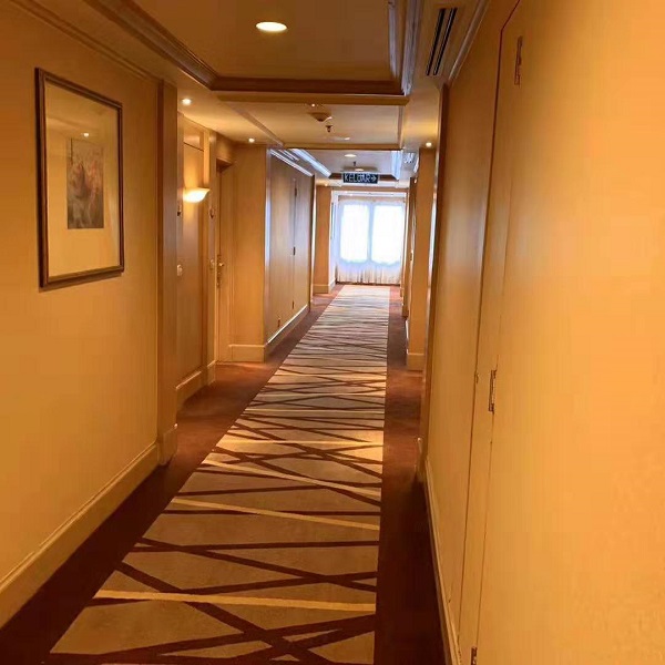 　　SAT马来西亚考团3月还有考位吗?环球教育SAT马来西亚考团抓紧报名啦!每年SAT的考位都是很紧张的，新加坡，马来西亚都是非常热门的城市，所以每年等很多同学想起来报名的时候，就已经没有考位了，所以报名要抓紧啦!下面就跟上名校小编来详细分析一下。  　　SAT马来西亚考团3月还有考位吗?  　　朴新环球教育SAT马来西亚3月考团正在火热报名中，考试时间是3月14日，考团时间是2020.3.12-3.15，目前大家可以抢占考位了，毕竟余量有限，报满为止哦!下面是朴新SAT马拉西亚考团的情况，一起来看下：  　　朴新SAT考团之马来西亚：孩子们的酒店复习局，入住的酒店内外景，谈不上奢华，很方便，对面有好几家餐厅和便利店学习之余可以享受美食美景还有小零食，其中酒店距离INTI international college考场车程5-8分钟  　　目前SAT马来西亚3月考位正在抢报中，名额紧张，抓紧上车啦!详情可点击了解更多。
