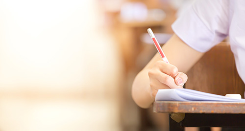 英国留学|不同的商科热门专业选哪些 “三重认证”名校？
