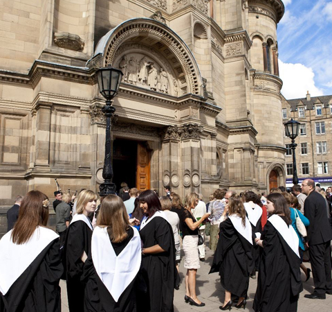 英国留学学费多少一年