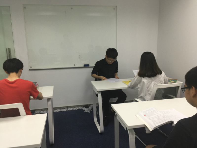 上海 雅思培训机构有哪些？雅思考试的听力部分怎么考？